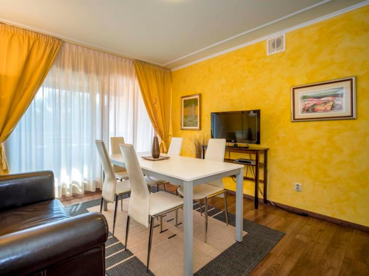 Apartments Villa Rossella 1 로비니 외부 사진