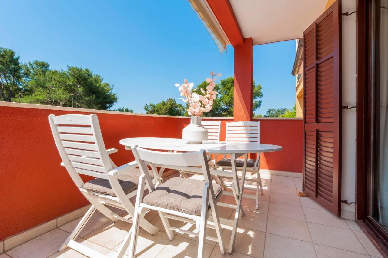 Apartments Villa Rossella 1 로비니 외부 사진
