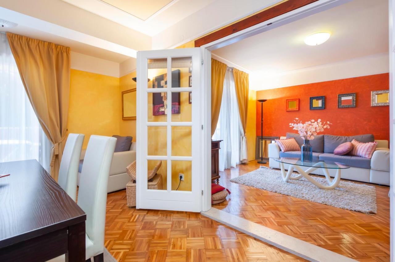 Apartments Villa Rossella 1 로비니 외부 사진