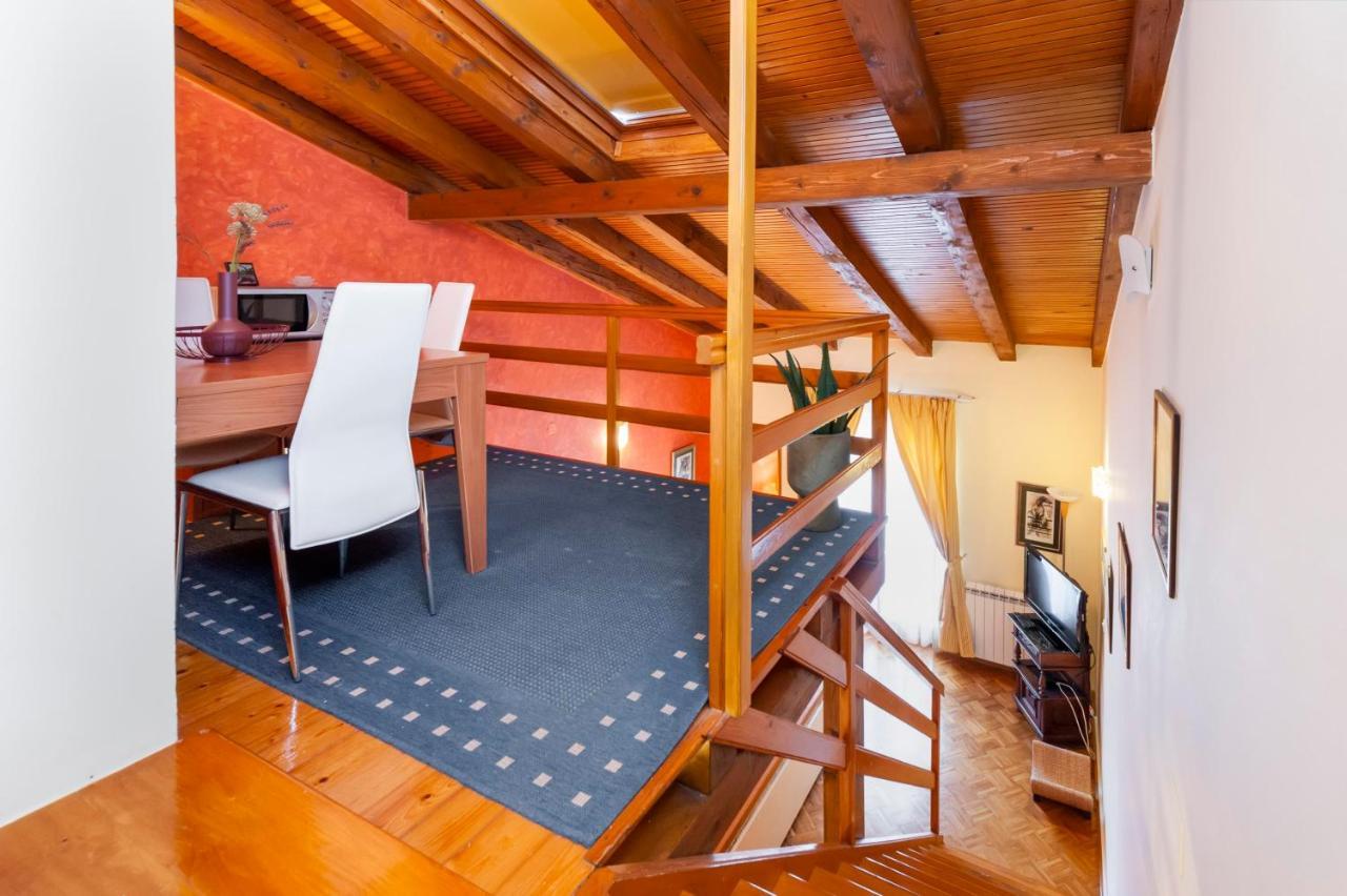 Apartments Villa Rossella 1 로비니 외부 사진