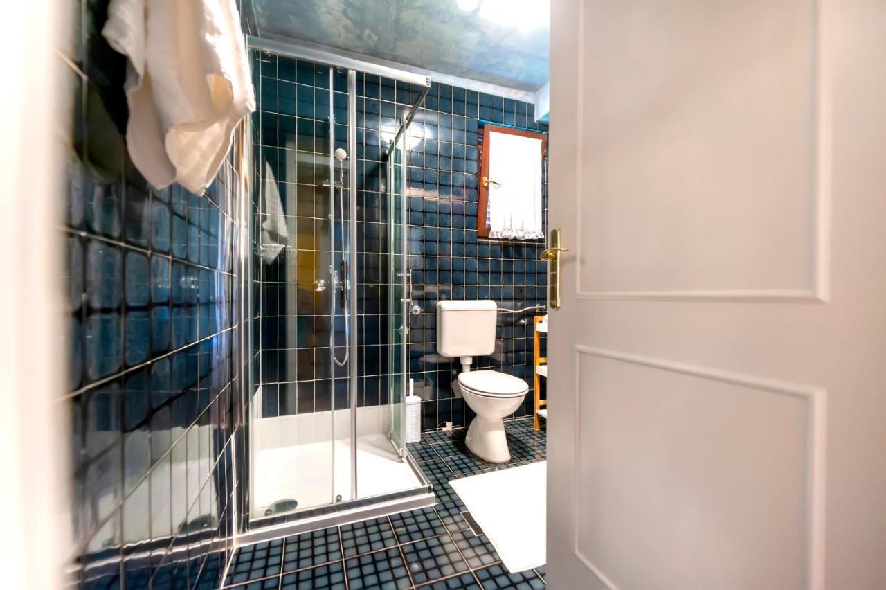 Apartments Villa Rossella 1 로비니 외부 사진