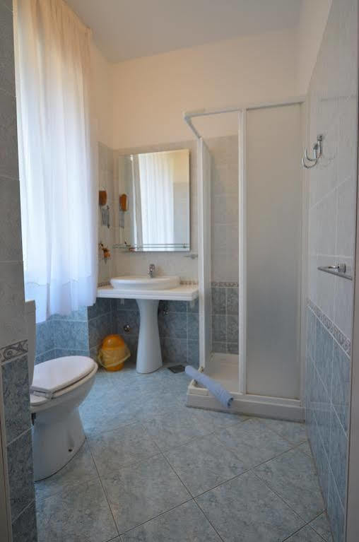 Apartments Villa Rossella 1 로비니 외부 사진