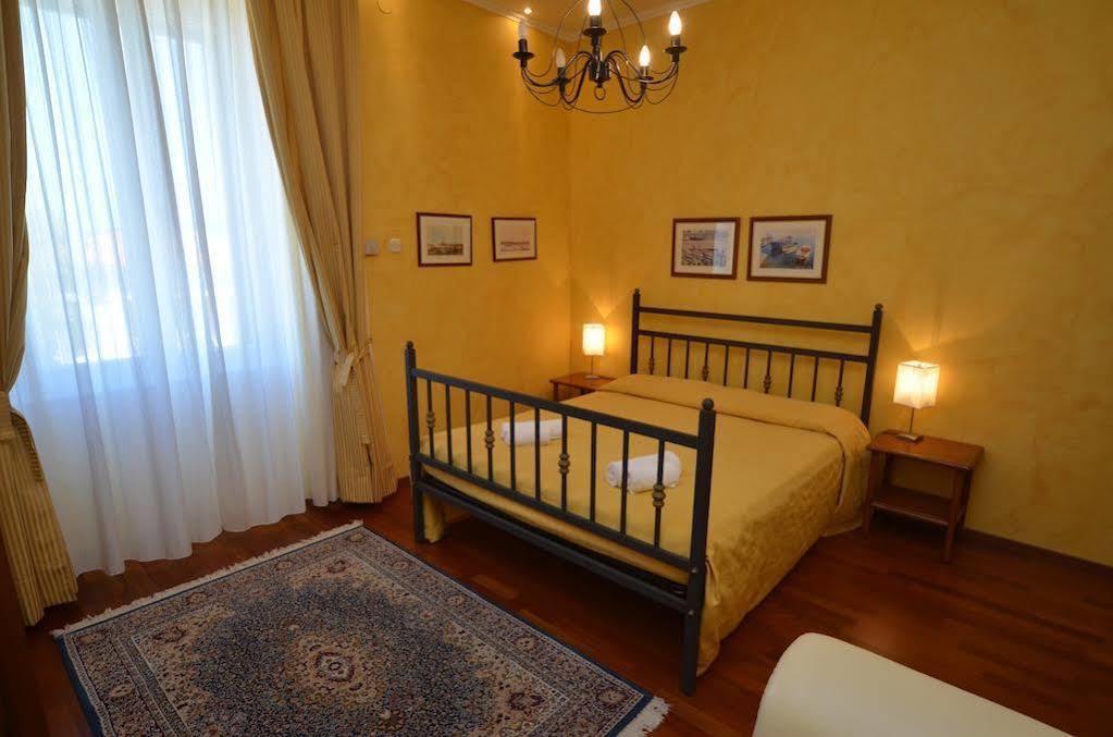 Apartments Villa Rossella 1 로비니 외부 사진