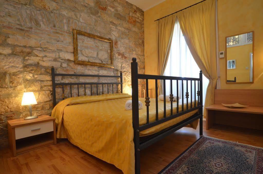 Apartments Villa Rossella 1 로비니 외부 사진